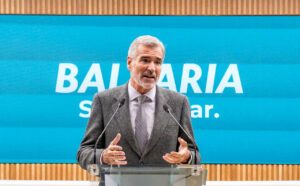 Adolfo Utor, Presidente de la naviera