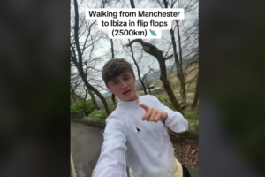 Henry anunciando que her&aacute; otra vez la ruta 'Manchester to ibiza'