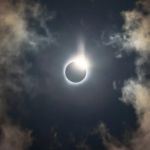 De una cala gratis a una experiencia de 100.000 euros: los planes para vivir el eclipse en Ibiza
