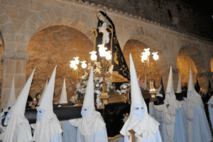 Procesión en Semana Santa (Foto archivo)