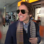 Raphael reaparece en Ibiza tras su enfermedad y disfruta de la Semana Santa junto a su familia
