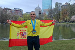 Six Star con bandera