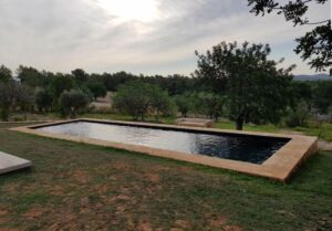Una piscina que forma parte de una sanci&oacute;n urban&iacute;stica