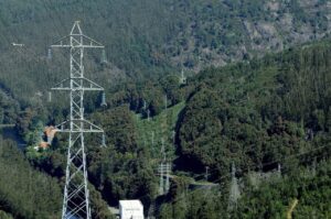 Apag&oacute;n. Red El&eacute;ctrica dice que se est&aacute; empezando a recuperar la tensi&oacute;n por el norte y sur peninsular
