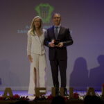 aume Ribas recibe la Medalla de Oro de Santa Eulària.