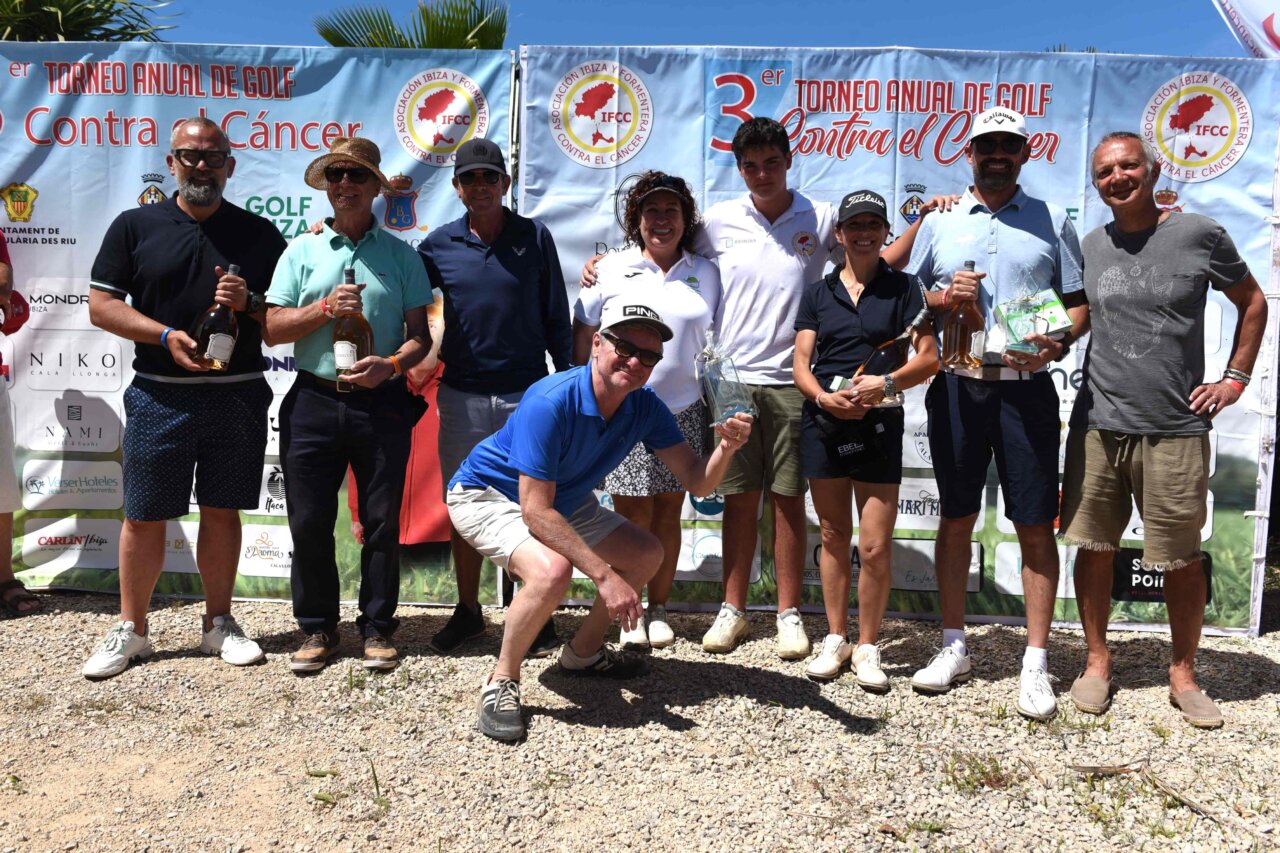 III Torneo de Golf contra el Cáncer. Archivo. III Torneo de Golf contra el Cáncer. Archivo.