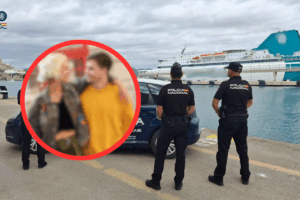 Detenidos en Ibiza. Recreaci&oacute;n La Voz de Ibiza.