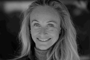 Elisabetta Caraccia, esposa de Ray Stevenson e impulsora de los ROLA