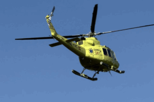 Hospital realizando traslado. Archivo.