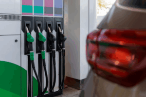 Imagen ilustrativa de una gasolinera (Foto Freepik)