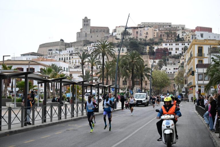 Salida 42K Santa eulària Ibiza Marathon