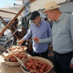 Vicent Roig y Vicent Marí Torres recorren la 2ª Feria de la Patata Ibicenca