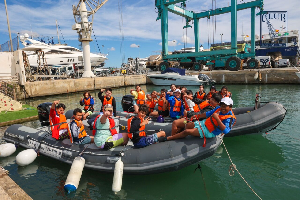 Participantes de la Semana Blava que se desarrolla en Port Nautic Ibiza.