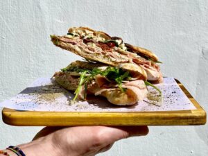 bocadillo mar y tierra