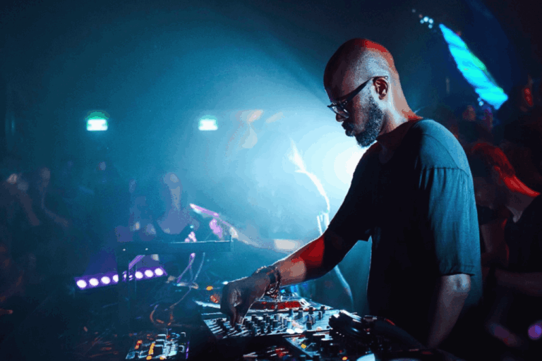 Black Coffee. Archivo