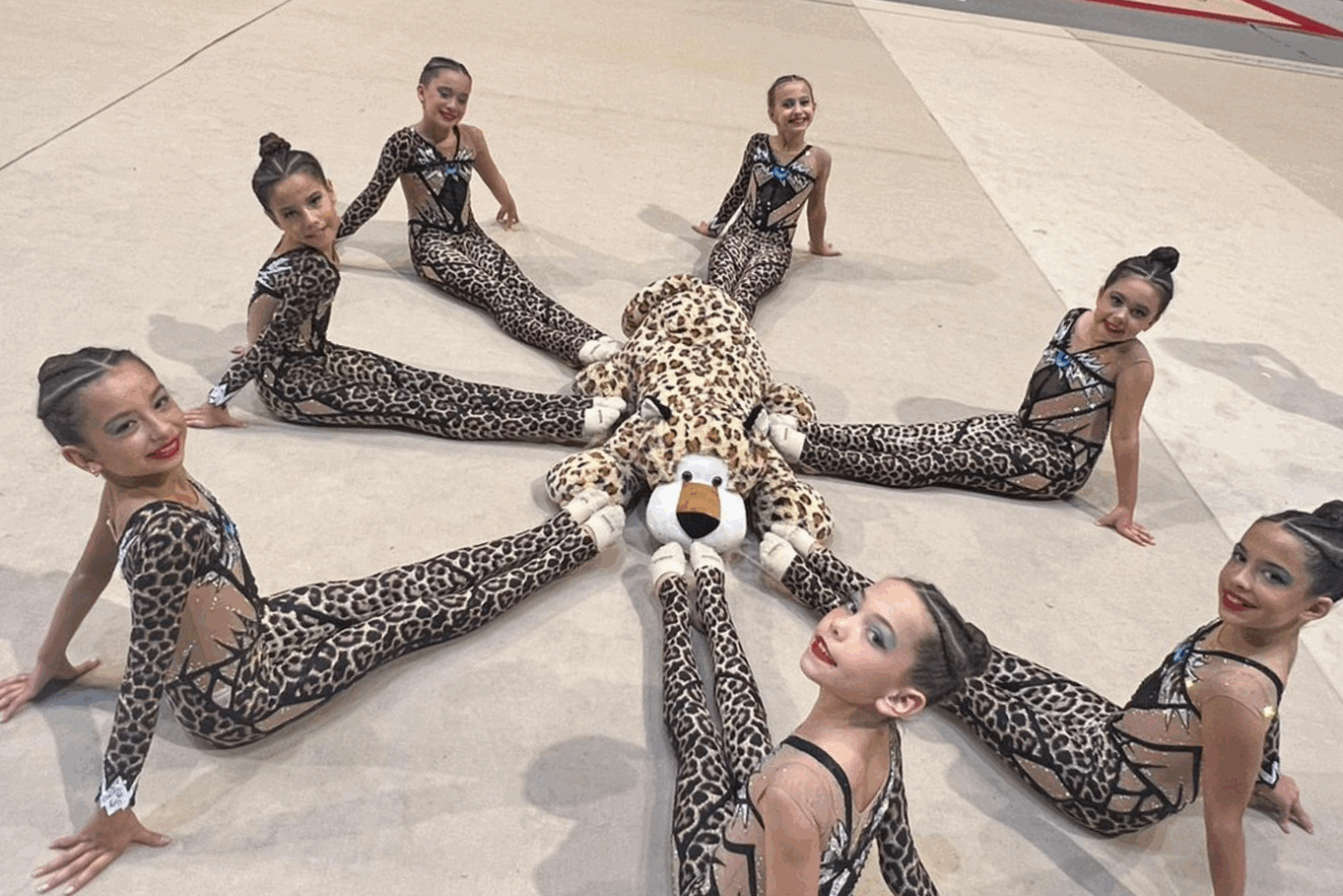El equipo ibicenco O Beach de Gimnasia Estética (Foto Archivo) (1)
