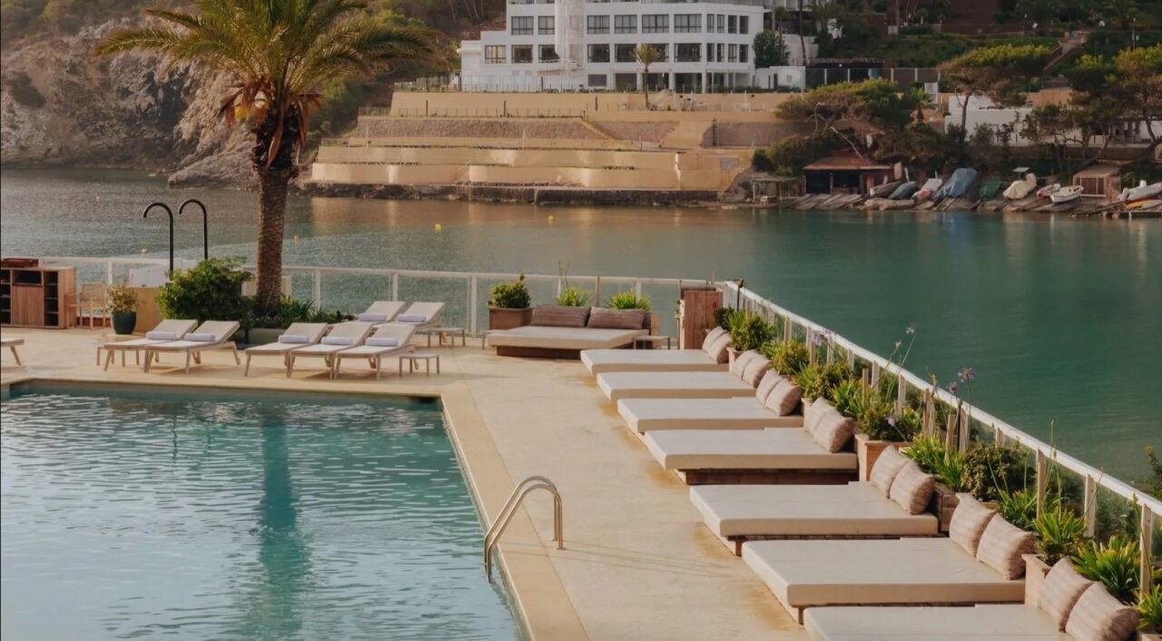 Hyde y Mondrian Ibiza en Cala Llonga Hyde y Mondrian Ibiza en Cala Llonga
