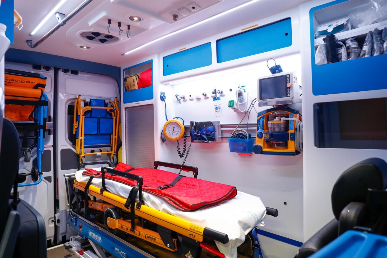 Interior de la ambulancia de SAMU 061 Interior de la ambulancia de SAMU 061