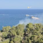 Intervención de helicópteros tras incendio en es soto (2)