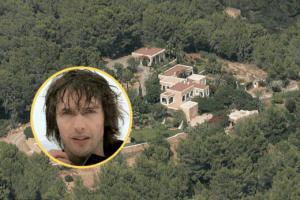 James Blunt y su villa en Santa Gertrudis, Ibiza.