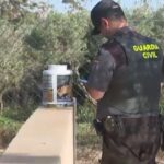 La Guardia Civil interviene las pastillas abandonadas (imagen IB3)