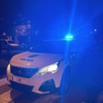 La Policía local detiene a un taxi pirada