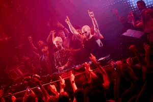 MEDUZA y James Hype en H&iuml; Ibiza. Archivo