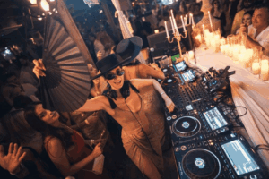 M&Euml;STIZA en su fiesta Sacro Archivo