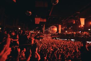 Paradise en [UNVRS].Archivo