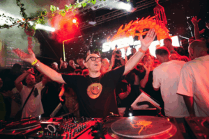 Sven V&auml;th durante un DJ Set. Archivo