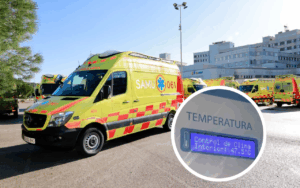 Ambulancia en Ibiza, y temperatura del interior del veh&iacute;culo destacada.