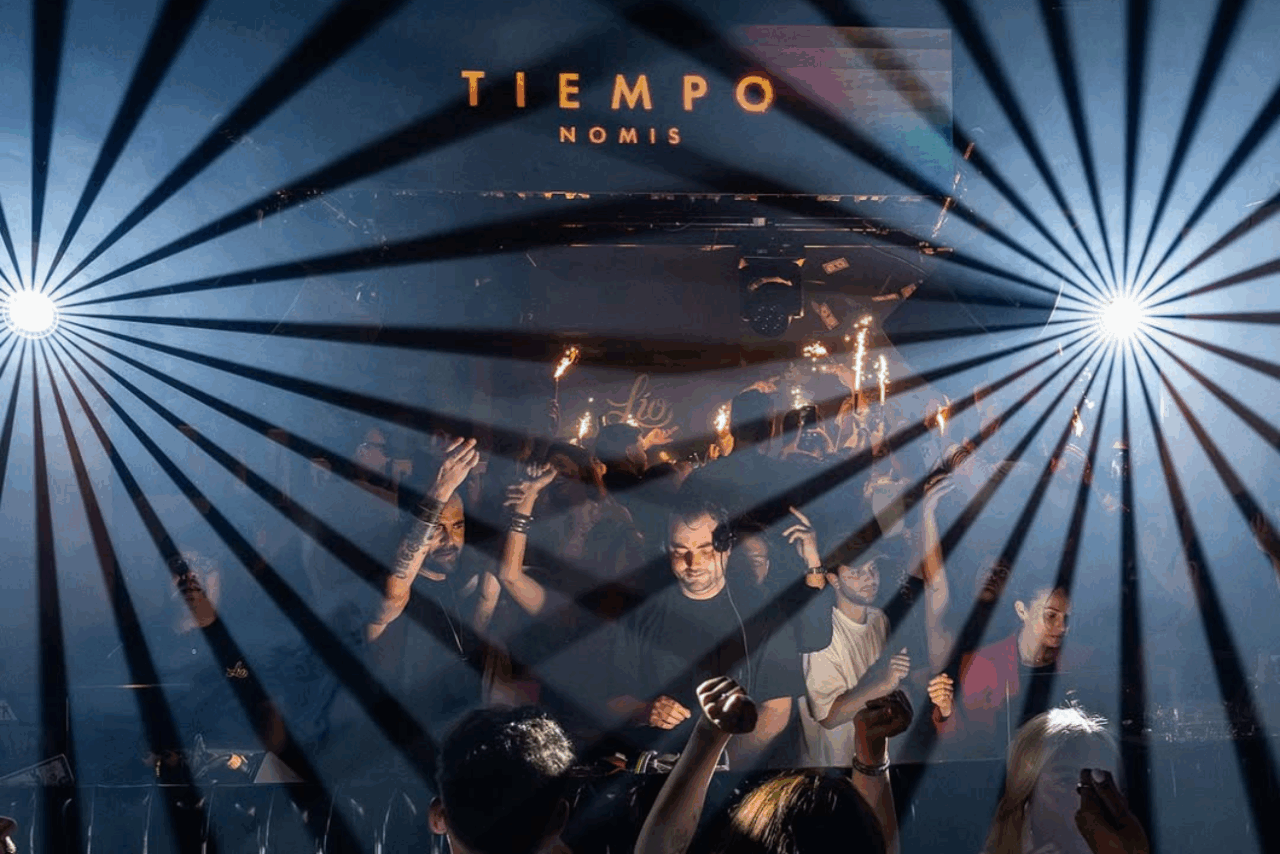 Tiempo by Nomis en Lío Ibiza