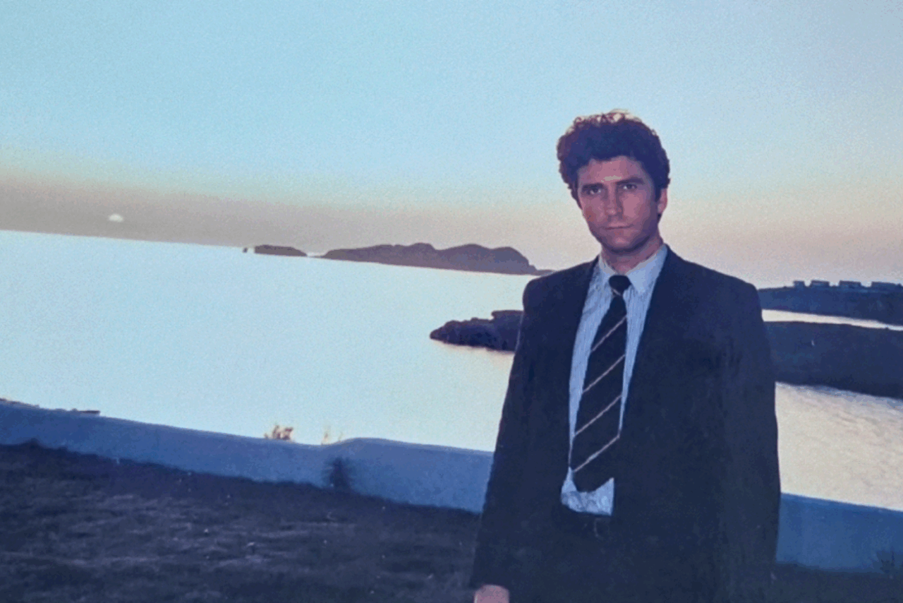Xavier Cabau. Frame de la serie de Netflix ´Yolanthe´