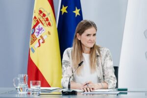 La vicepresidenta tercera y ministra para la Transici&oacute;n Ecol&oacute;gica y el Reto Demogr&aacute;fico, Sara Aagesen, durante una rueda de prensa tras el Consejo de Ministros, en el Palacio de la Moncloa, a 17 de junio de 2025, en Madrid (Espa&ntilde;a).