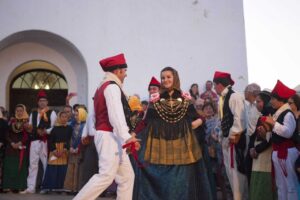 Baile Payes durante las Festes de Sant Jaume. Archivo