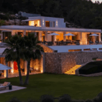 La villa de lujo Elephant Hills investigada por la Guardia Civil por obras ilegales.