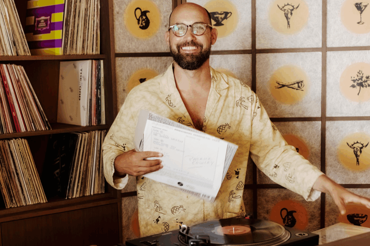 La curaduría musical de URUSAI la realiza Jaime Fiorito personalmente