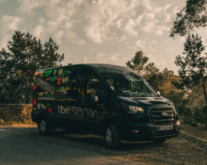 Van Party con Uber y Amnesia. Archivo