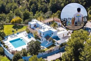 Deborah De Luca en el escenario de RESISTANCE. Archivo