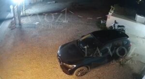 El auto víctima del vandalismo en Formentera.