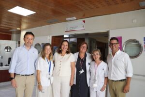 La consellera de Salud, Manuela García, en su visita a Ibiza.