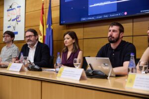 La ministra de Juventud e Infancia, Sira Rego, preside la Conferencia Sectorial de Infancia y Adolescencia sobre el reparto de menores no acompañados.