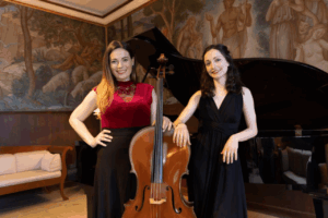 Mónica Marí y Carolina Santiago. Archivo