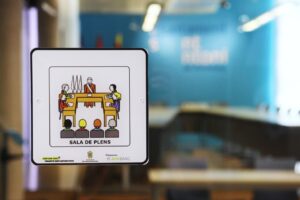 Pictograma en edificio público de Sant Antoni.