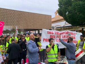 La huelga indefinida en el TIB continúa tras un nuevo fracaso en la negociación entre patronal y sindicato