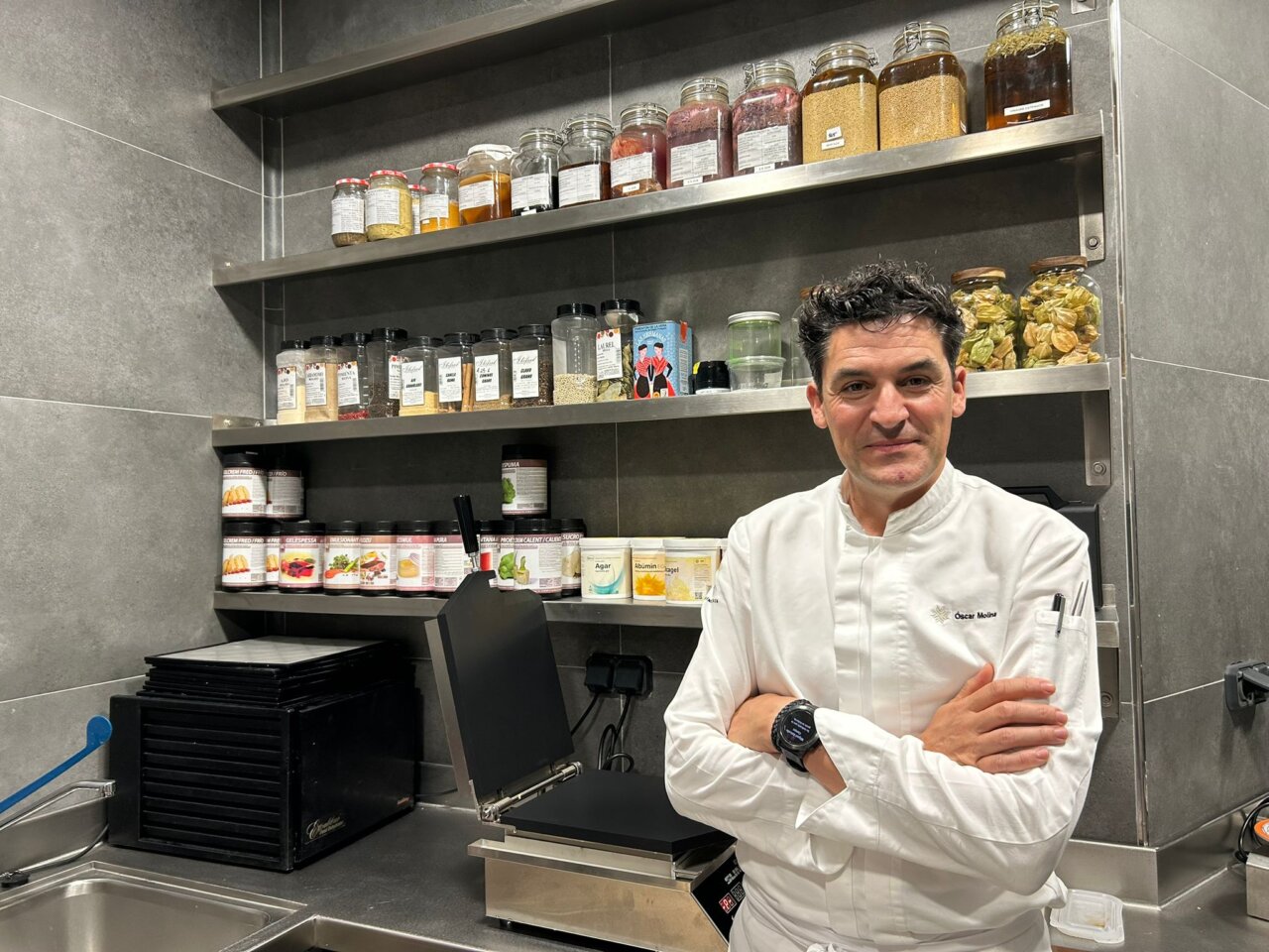 Óscar Molina. Óscar Molina.