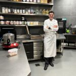 Óscar Molina, en el nuevo laboratorio contiguo a la nueva cocina de La Gaia, el restaurante del Ibiza Gran Hotel.