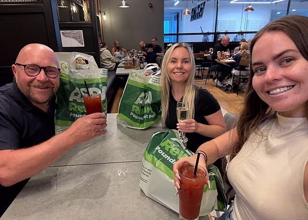 Despedida de soltera padre e hija en Ibiza Despedida de soltera padre e hija en Ibiza