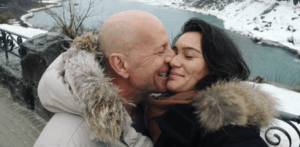 Bruce Willis junto a su esposa