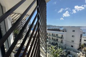 Cada habitación cuenta con una terrza con bellas vistas